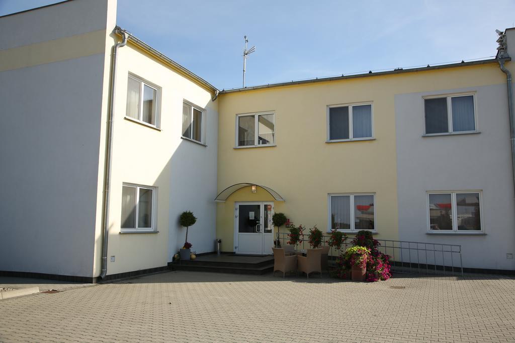 Artix Otel Zbąszynek Dış mekan fotoğraf