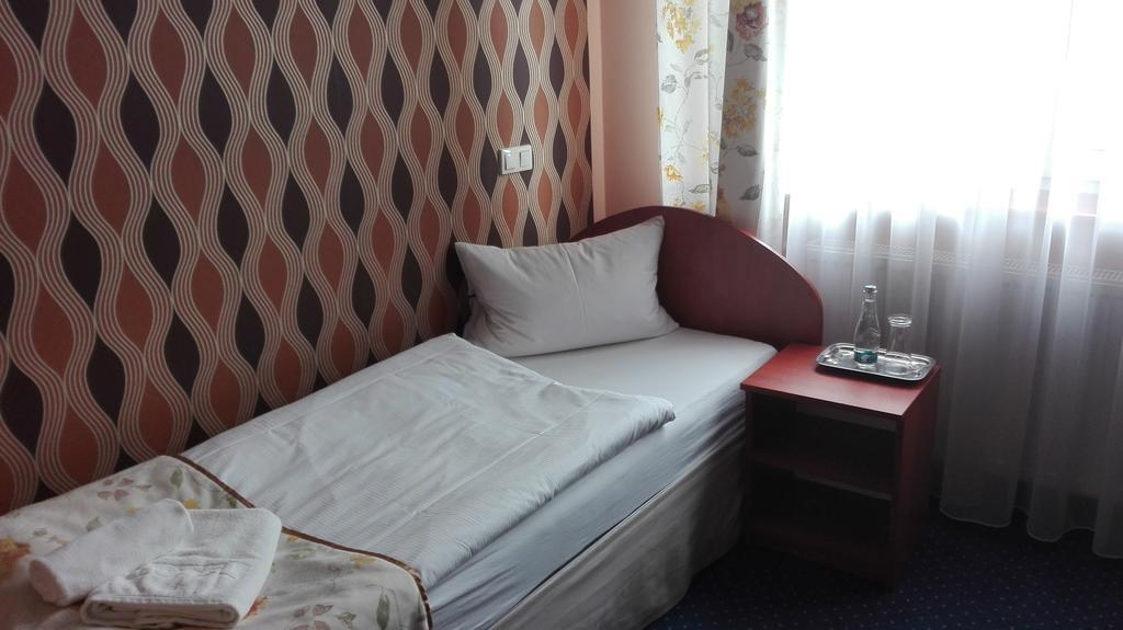 Artix Otel Zbąszynek Dış mekan fotoğraf