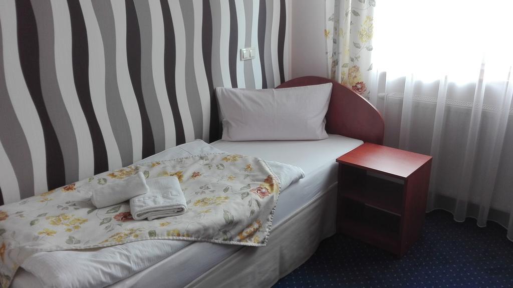 Artix Otel Zbąszynek Dış mekan fotoğraf